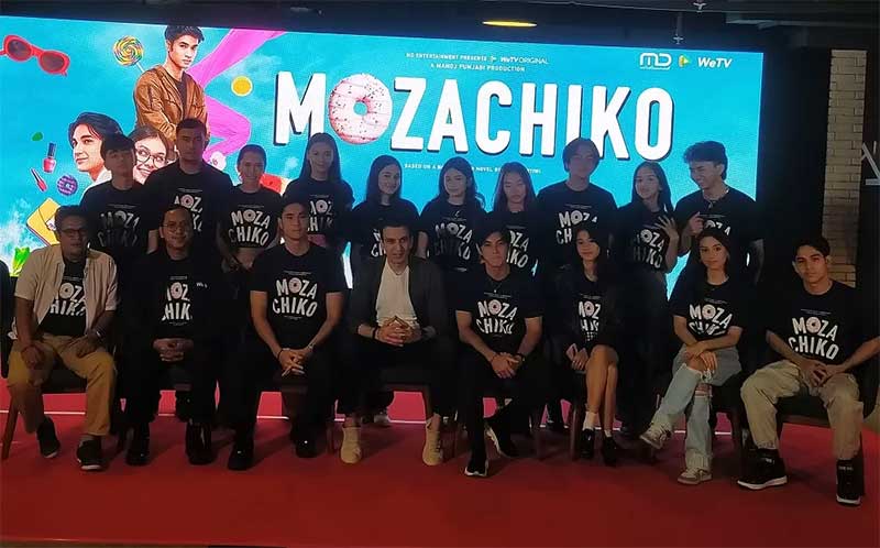Rebecca Klopper dan Junior Roberts membintangi serial Mozachiko dan tayang perdana sejak 2 Juni 2023 melalui platform streaming WeTV.