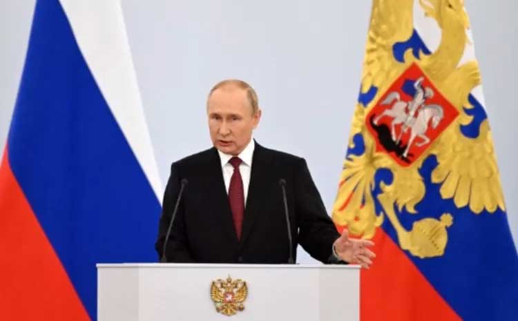 Presiden Rusia Vladimir Putin saat berpidato menjelaskan situasi di Gaza.