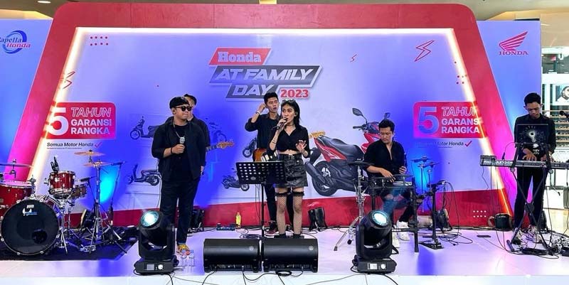 Honda At Family Day yang digelar PT Capella Dinamik Nusantara (CDN) Riau di Mal SKA menghadirkan banyak hiburan dan promo yang memanjakan pengunjung Mal SKA Pekanbaru, Rabu-Ahad (8-12/11/2023).