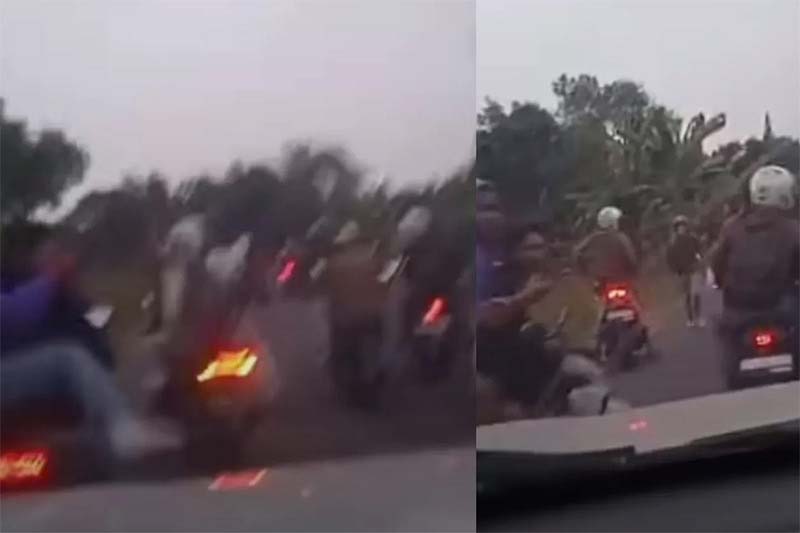 Seorang pengemudi mobil menabrak para pelajar untuk membubarkanÂ aksiÂ tawuran.