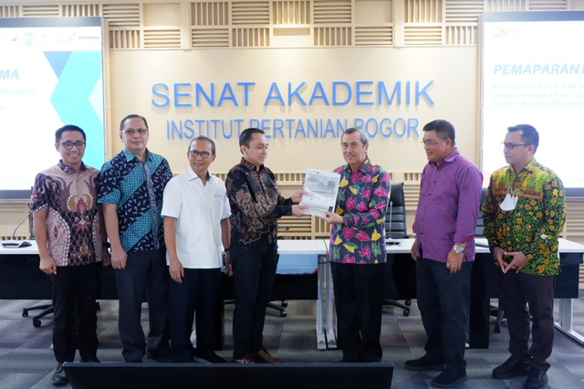 Gubri Syamsuar saat menghadiri pemaparan DED Pengembangan Tahura SSH di IPB, Rabu (11/10/2023).
