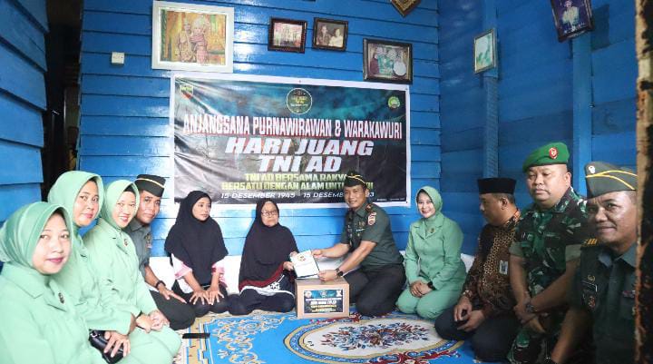 Sempena memperingati Hari Juang TNI AD ke-78 Tahun 2023, Dandim 0303/Bengkalis Letkol Arh Irvan Nurdin SE MM menggar anjangsana ke rumah Veteran dan Warakawuri, Rabu (13/12/2023).