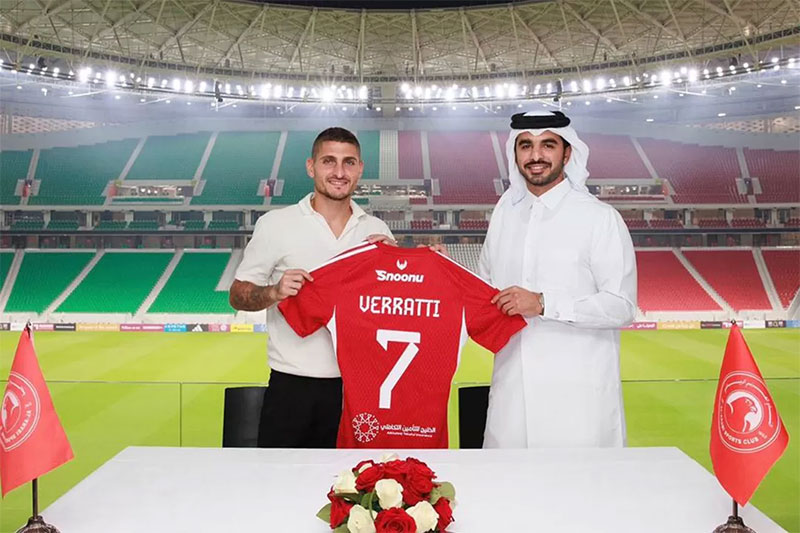 Verratti resmi diperkenalkan sebagai pemain Al-Arabi dengan nomor punggung 7 pada Rabu (13/9) dini hari WIB.Â 