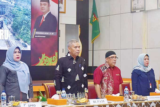 Bupati Kampar Dr H Kamsol MM resmi membuka Musyawarah Perencanaan Pembangunan (Musrenbang) Kabupaten Kampar 2023 di Rumah Dinas Bupati Kampar, Bangkinang, Kamis (16/3/2023).