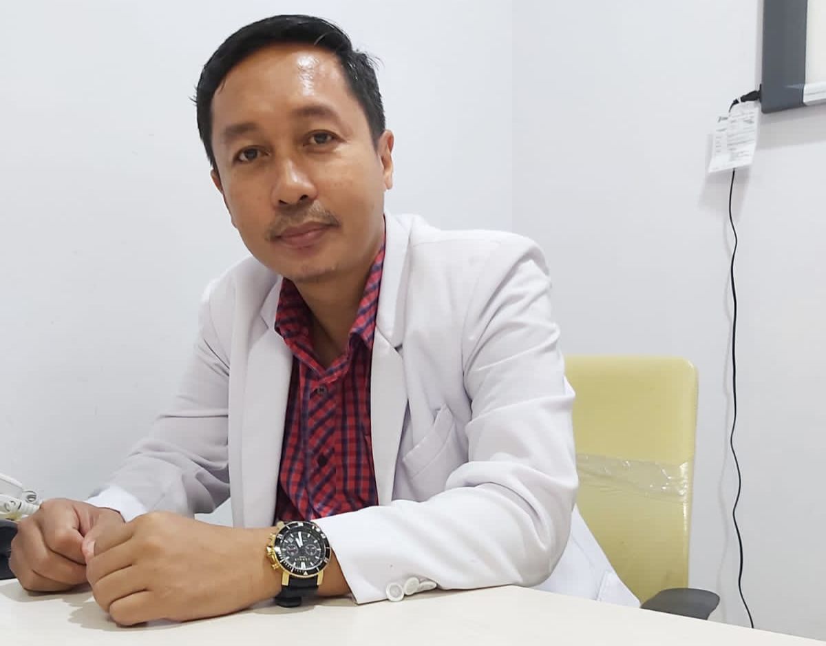 dr Mukhyarjon SpPD.