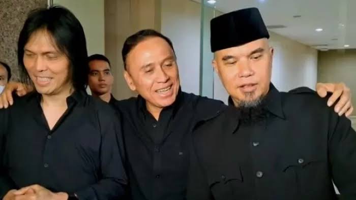 ONCE MEKEL DAN AHMAD DHANI