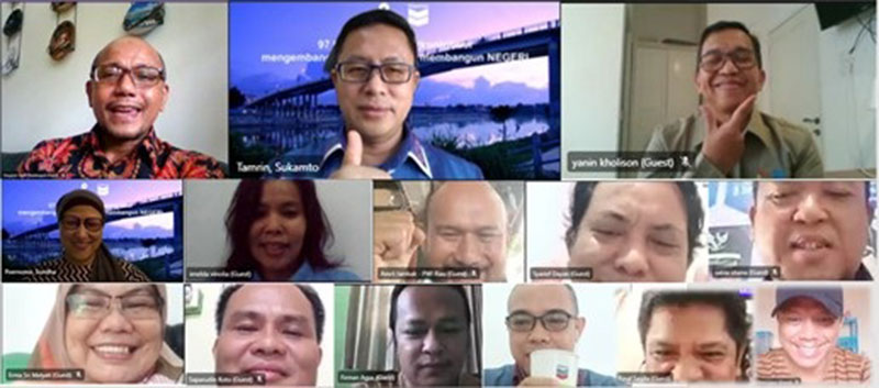 Pjs Kepala Perwakilan SKK Sumbagut Haryanto Syafri (kiri atas) dan VP Corporate Affairs PT CPI Sukamto Tamrin mengadakan Media Gathering Virtual bersama rekan-rekan wartawan Riau menjelang alih kelola WK Rokan, Sabtu (7/8/2021).