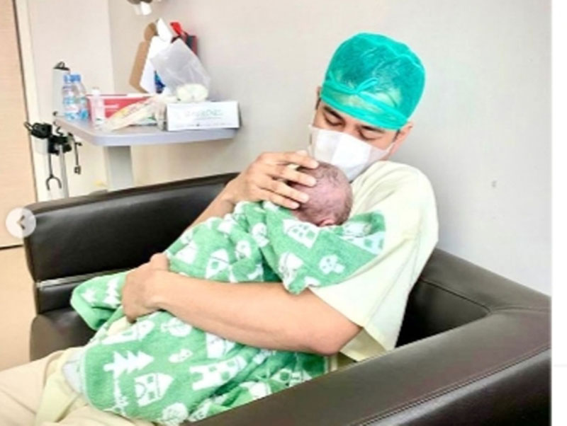 Raffi Ahmad dan Nagita Slavina dianugetahi anak kedua berjenis kelamin laki-laki.
