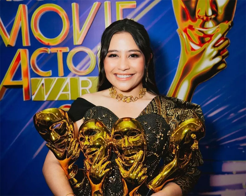 Prilly Latuconsina meraih empat piala di Indonesia Movie Actors Awards 2023.