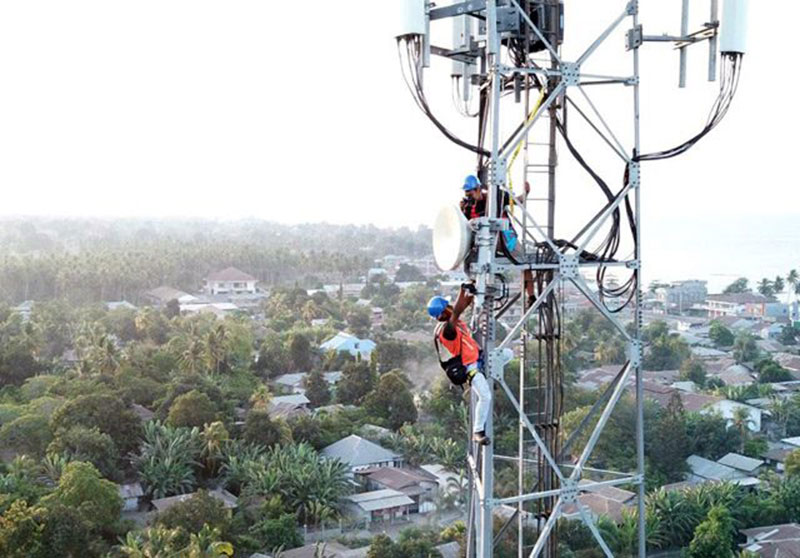 Ilustrasi BTS oleh provider untuk perawatan jaringan telekomunikasi yang pada saat pandemi Covid-19 ini sangat vital keberadaanya. Terutama jaringan internet. (ISTIMEWA)