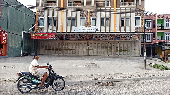 Toserba Jalan Dharma Bakti Pekanbaru, tempat kejadian tragedi penikaman 5 wanita oleh sesama karyawati yang menyebabkan satu orang tewas pada Ahad (24/7/2022) lalu.