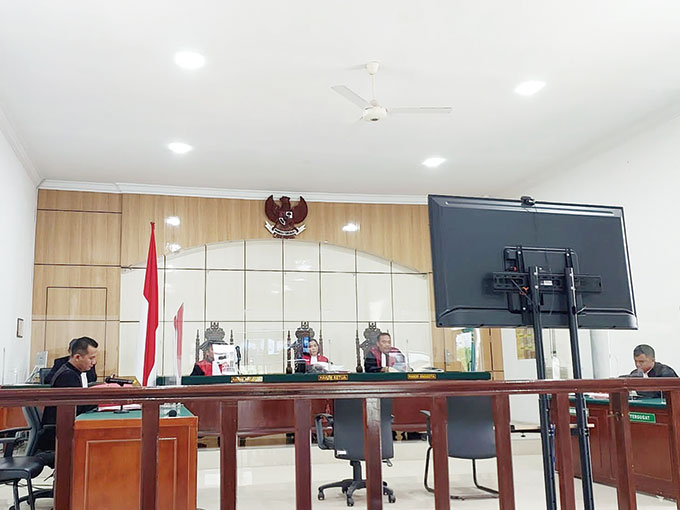 Hakim Pengadilan Negeri Dumai menggelar sidang vonis pelaku pembunuhan Joy Salon secara virtual, Kamis (14/7/2022), dengan terdakwa Siagus Laoli yang berada di Rutan Dumai.