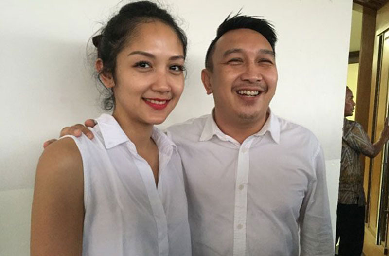 Augie Fantinus melakukan penggalangan dana guna membantu penanggulangan Covid-19. (DOK JAWAPOS.COM)