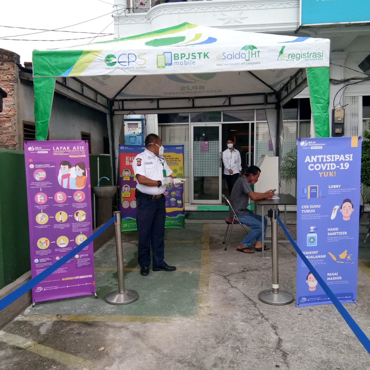 Kantor Cabang BPJamsostek Pekanbaru Panam terhitung mulai, Senin (20/4-2020) hingga 30 April 2020 akan melaksanakan Work From Home (WFH) secara Full. (Foto: BPJamsostek for Riaupos.co)