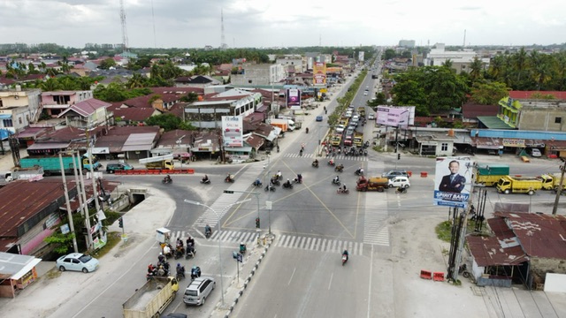 Kendaraan melintas di Persimpangan Garuda Sakti- Hr Soebrantas, Selasa (10/1/2023) Pemerintah Pusat melalui Kementrian PUPR telah menyetujui usulan Pemerintah Provinsi Riau terkait pembangunan Flyover di kawasan ini melalui APBN dan dikabarkan bakal seger