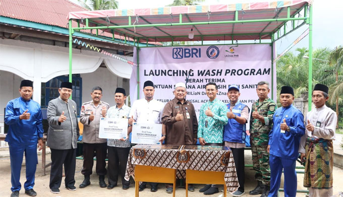 Launching Water Sanitasion and Hygiene (WASH) Program di Masjid Nurul Iman, DusunÂ  Sukadamai, Kelurahan Bangsal Aceh, Dumai Barat pada Jumat (30/12/2022) kemarin.