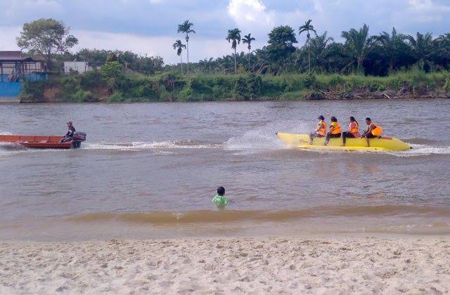 Lokasi wisata Pulau Cinta yang berada di Teluk Jering, Kabupaten Kampar.