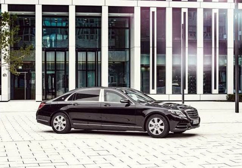 Mercedes-Benz S600 Guard bakal menjadi mobil dinas baru Presiden Jokowi (AUTOCAR).