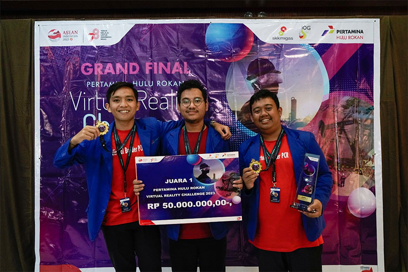 Tim Virtual Builder PCR Berhasil meraih juara 1 pada PHR Virtual Reality Challenge 2023. Kompetisi ini digelar oleh PT Pertamina Hulu Rokan (PHR) khusus untuk mahasiswa dan mahasiswi dari universitas atau institut teknologi di seluruh Indonesia.