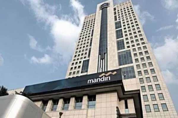 Ilustrasi Gedung Bank Mandiri Jalan Gatot Soebroto Jakarta.