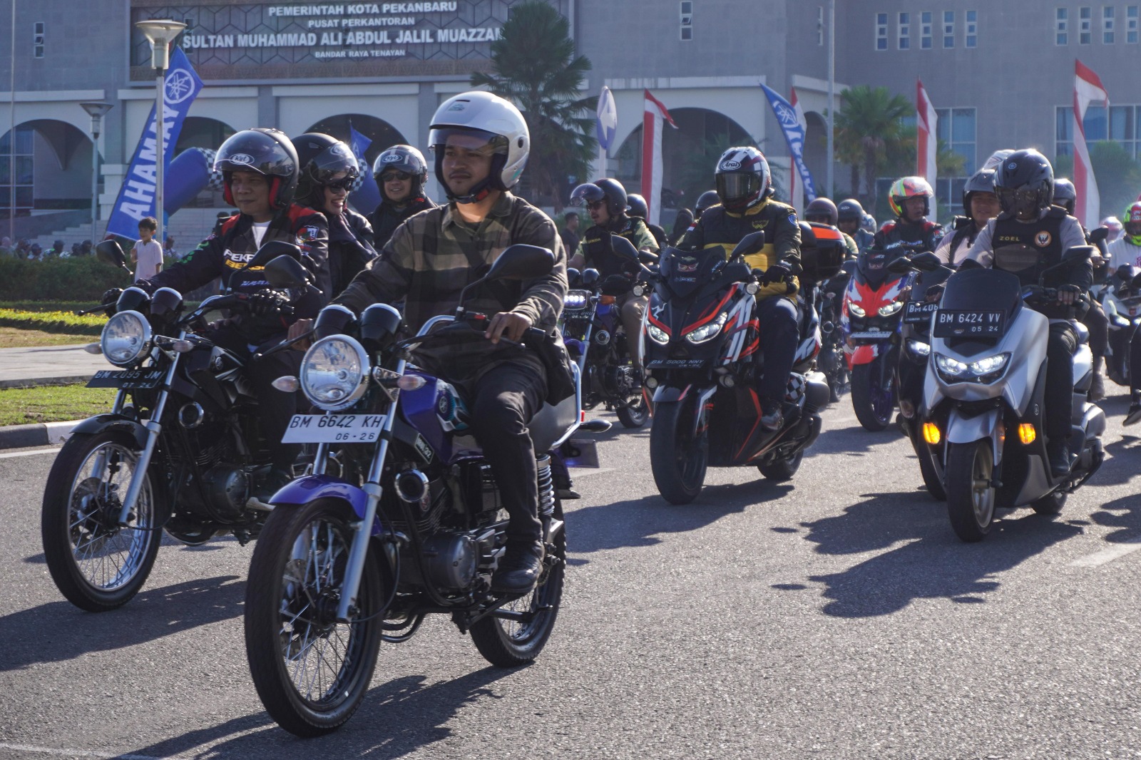 Sekitar 3.000 bikers mengikuti gelaran Sunmori yang digelar Yamaha Alfa Scorpii bekerja sama dengan Pemko Pekanbaru sempena HUT Kota Pekanbaru, Ahad (18/6/2023)