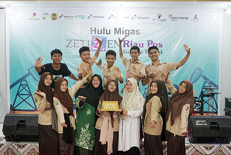Persiapan pentas budaya dilakukan siswa SMAN 1 Tebingtinggi, Selatpanjang, Kepulauan Meranti jelang Hulu Migas Zetizen Riau Pos Goes to School 2023 di aula sekolah, Rabu (11/10/2023).
