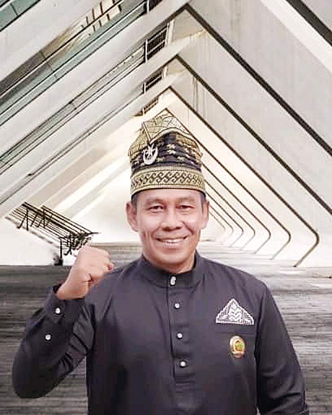 Datuk Ismail Amir