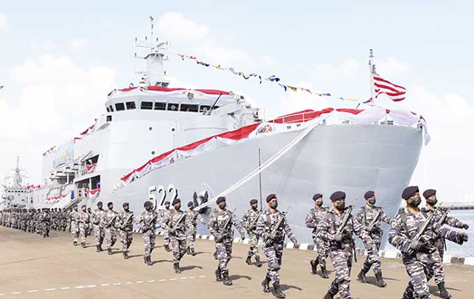 TNI Angkatan Laut (AL) resmi memiliki alat utama sistem persenjataan (alutsista) baru, yakni KRI Teluk Youtefa-522. Kapal ini diresmikan oleh Kepala Staf Angkatan Laut (KSAL) Laksamana Yudo Margono di Dermaga Pondok Dayung, Tanjung Priok, Jakarta Utara, b