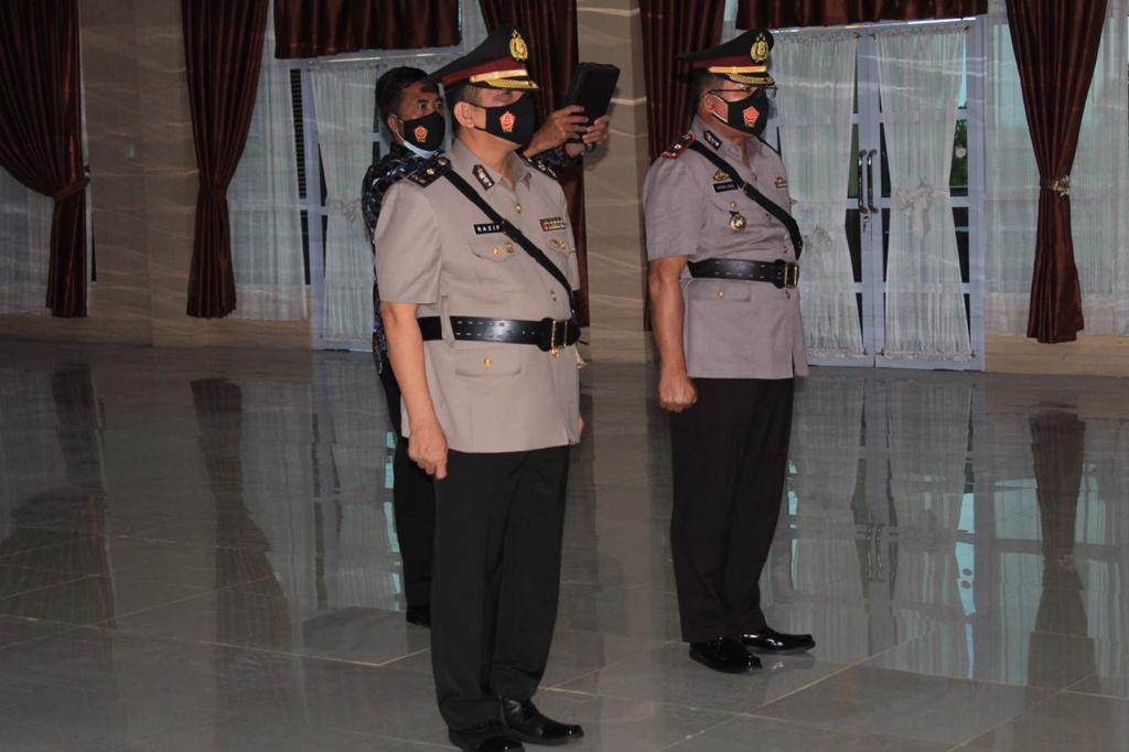 Kompol Razif SH dan Kompol Antoni Lumban Gaol saat pengambilan sumpah di Aula Sanika Satyawada Polres Kuansing, Selasa (27/4/2021).
