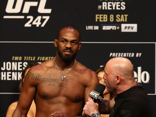 Juara dunia kelas berat ringan UFC dalam sebuah kesempatan wawancara beberapa waktu lalu.(Ronald Martinez/Getty Images via AFP)