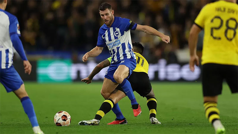 Mantan pemain Manchester City dan Liverpool, James Milner melakoni laga bersama tim barunya Brighton di ajang UEL lawan AEK Athens, Jumat (22/9/2023).