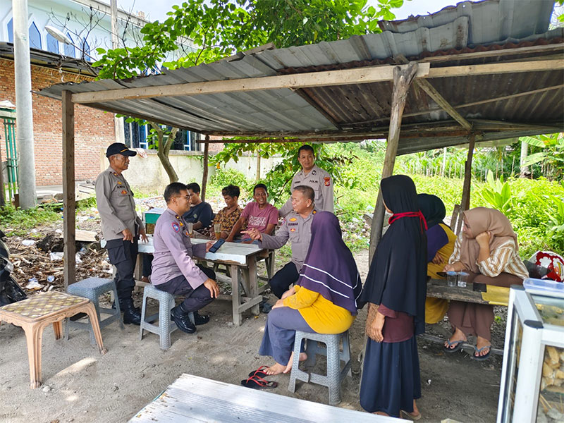 Sat Binmas Polres Kampar Iptu Rusman melakukan sosialisasi pemilu Damai di Kelurahan Pasir Sialang Kecamatan Bangkinang Kabupaten Kampar, Kamis (16/11/2023).