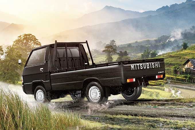 Mobil pick-up Mitsubishi L300