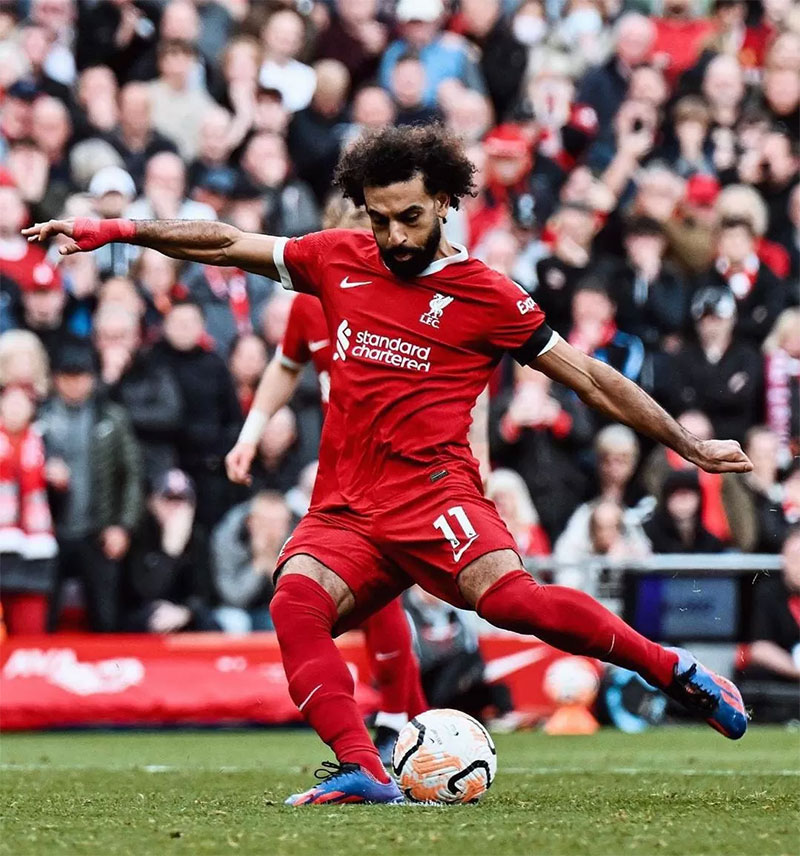 Bintang Liverppol Mohamed Salah dua kali terpilih jadi pemain terbaik bulan September.