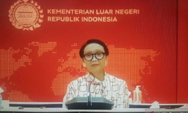 Menteri Luar Negeri Retno Marsudi mengatakan bahwa KJRI Hongkong terus memantau kondisi pekerja migran Indonesia di Hongkong (ANTARA)