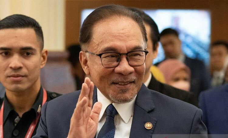 Perdana Menteri Malaysia Anwar Ibrahim mengungkapkan bahwa penderitaan yang dialaminya, termasuk selama berada di dalam penjara, tidak sebanding dengan penderitaan rakyat Malaysia.