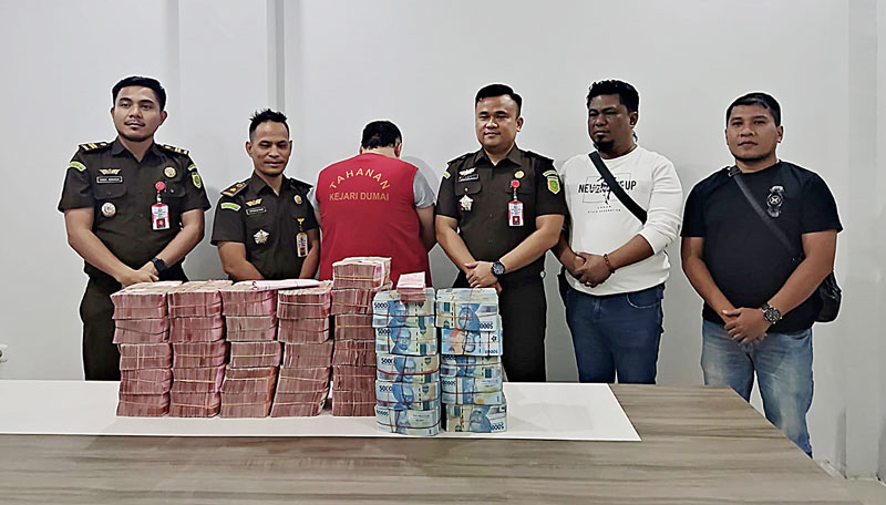JPU Kejari Dumai menerima pelimpahan perkara TPPU dan narkotika dengan inisial tersangka TT, R dan AS dengan barang bukti Rp3,31 miliar,  Kamis (14/9/2023).