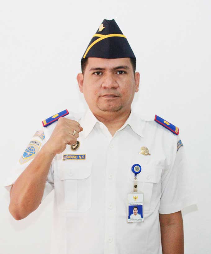 Kepala KSOP Selatpanjang, Capt Leonard Natal Siahaan.