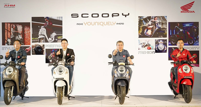 Jajaran Management PT CDN Riau bersama All New Honda Scoopy Generasi Terbaru. (ISTIMEWA)