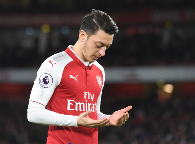 Mesut Ozil, kehadirannya sudah tak dibutuhkan oleh Arsenal. (REUTERS/DAILY MAIL)