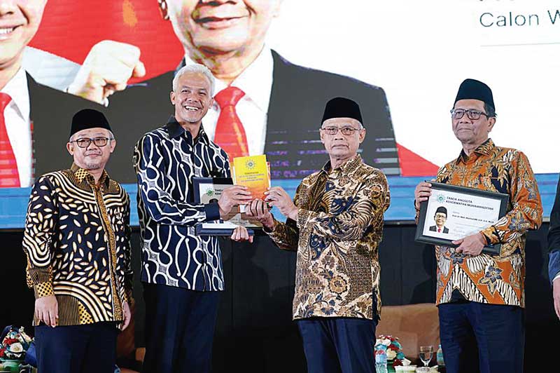 Ganjar Pranowo-Mahfud MD hadir dalam dialog publik di Universitas Muhammadiyah, Jakarta, Kamis (23/11/2023).