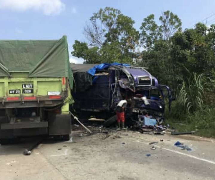 Kecelakaan melibatkan dua truk di Jalan Lintas Timur KM 66 Kecamatan Pangkalan Kerinci, Rabu (20/1/2021).(IST)