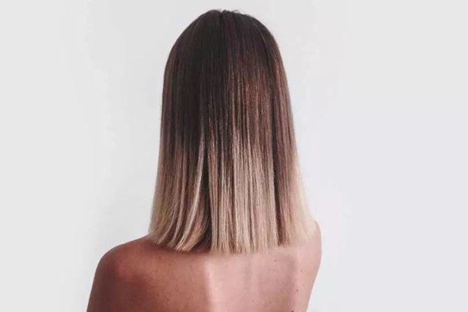 ILUSTRASI. Konsumen disarankan untuk konsultasi dengan hairdressers di salon untuk mendapatkan analisa kondisi rambut sebelum smoothing.