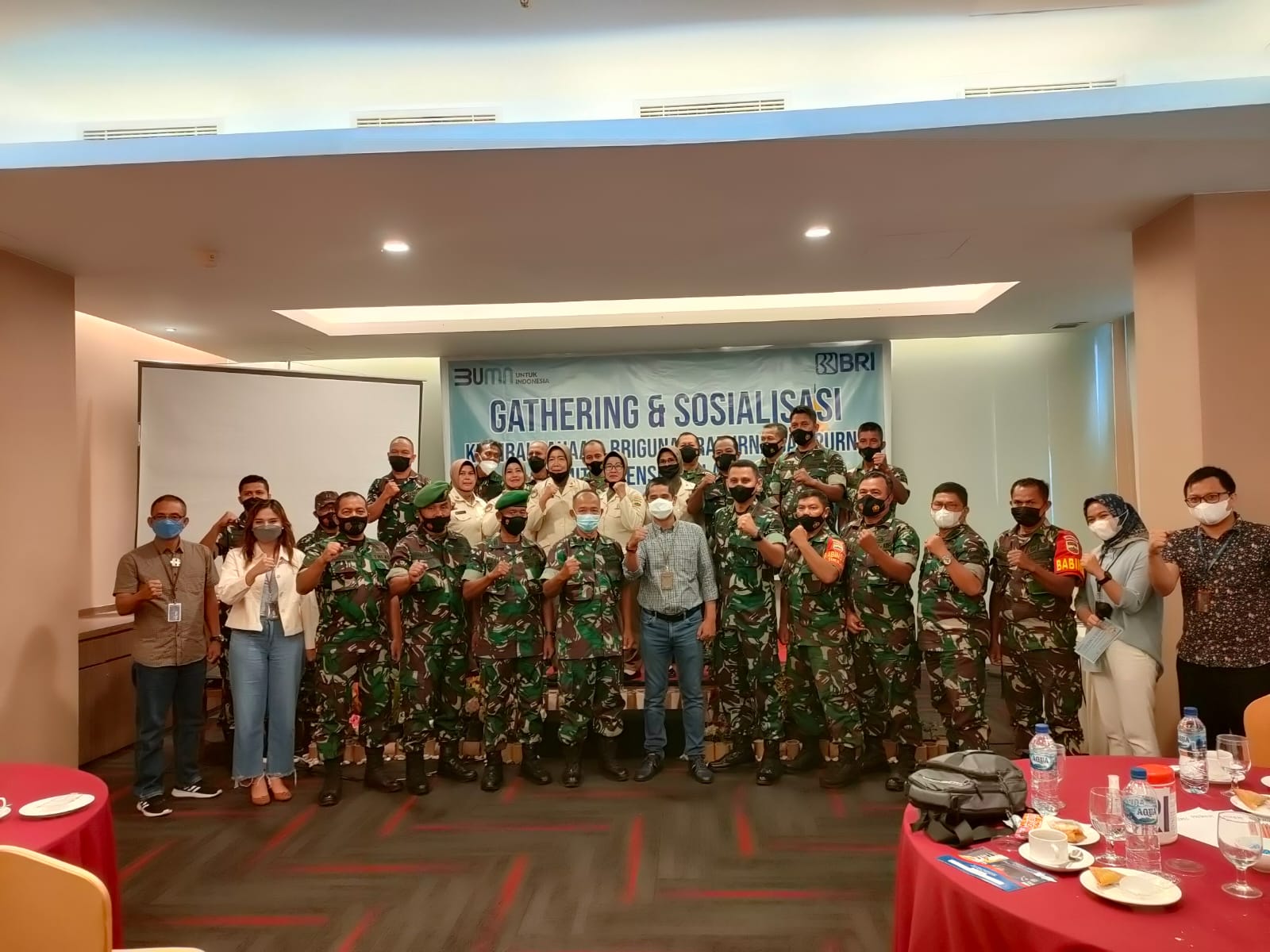 Kanca BRI Pekanbaru Sudirman melakukan Gathering & Sosialisasi Kewirausahaan.