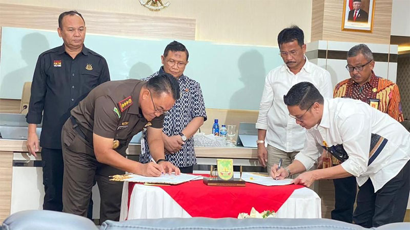 Penandatanganan berita acara hibah aset sitaan dari terpidana Abob dari Kejagung ke Pemko Batam, dilakukan di Batam, baru-baru ini.