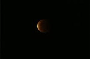 ILUSTRASI GERHANA BULAN TOTAL
