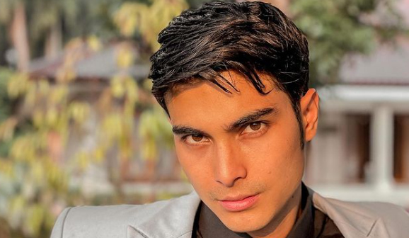 Cinta Brian meraih penghargaan aktor utama paling ngetop SCTV Awards 2022.