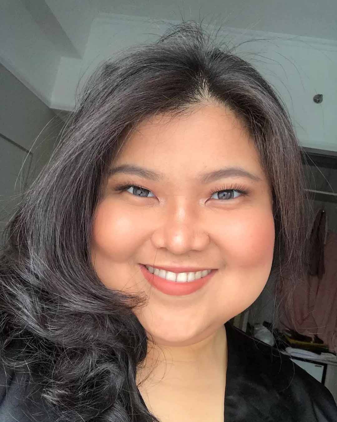 Penyanyi Shena Malsiana meninggal pada Rabu (25/10) karena menderita penyakit Lupus Nefritis.