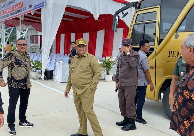 Gubri Edy Natar Nasution meninjau Jalan Tol Bangkinang-XIII Koto Kampar bersama Forkopimda Riau, Kamis (21/12/2023).
