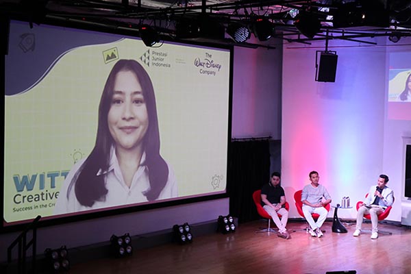 Prilly Latuconsina dalam diskusi Working In The creaTive industrY (WITTY) Creative Talk.